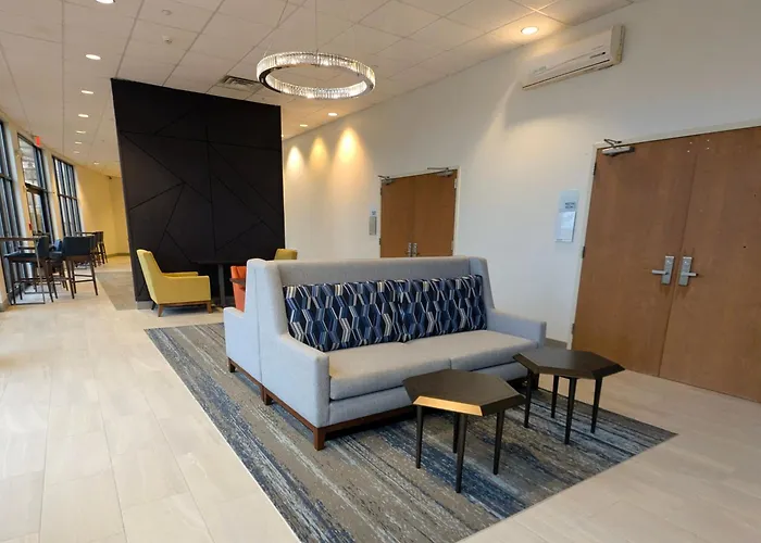 Express & - Area Hotel
