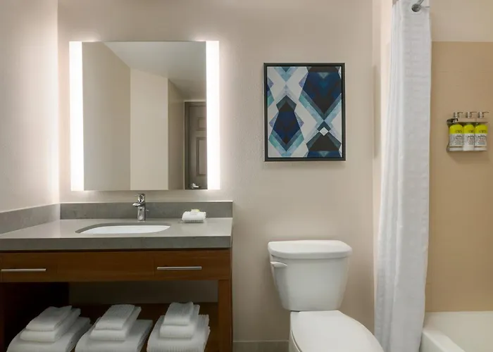 Express & - Area Hotel